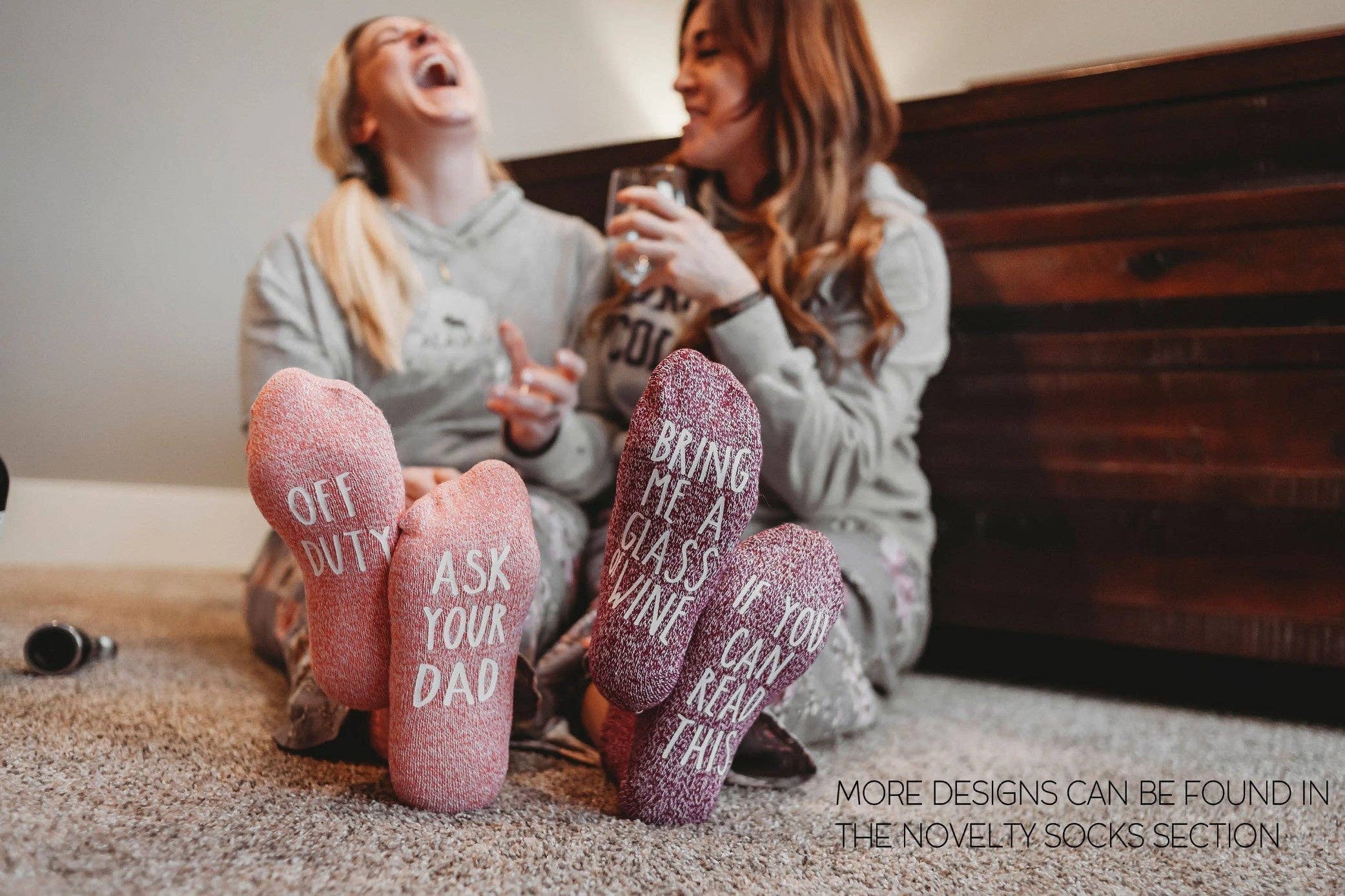 "On A Date With My Book Boyfriend" Women's Reading Socks: Green