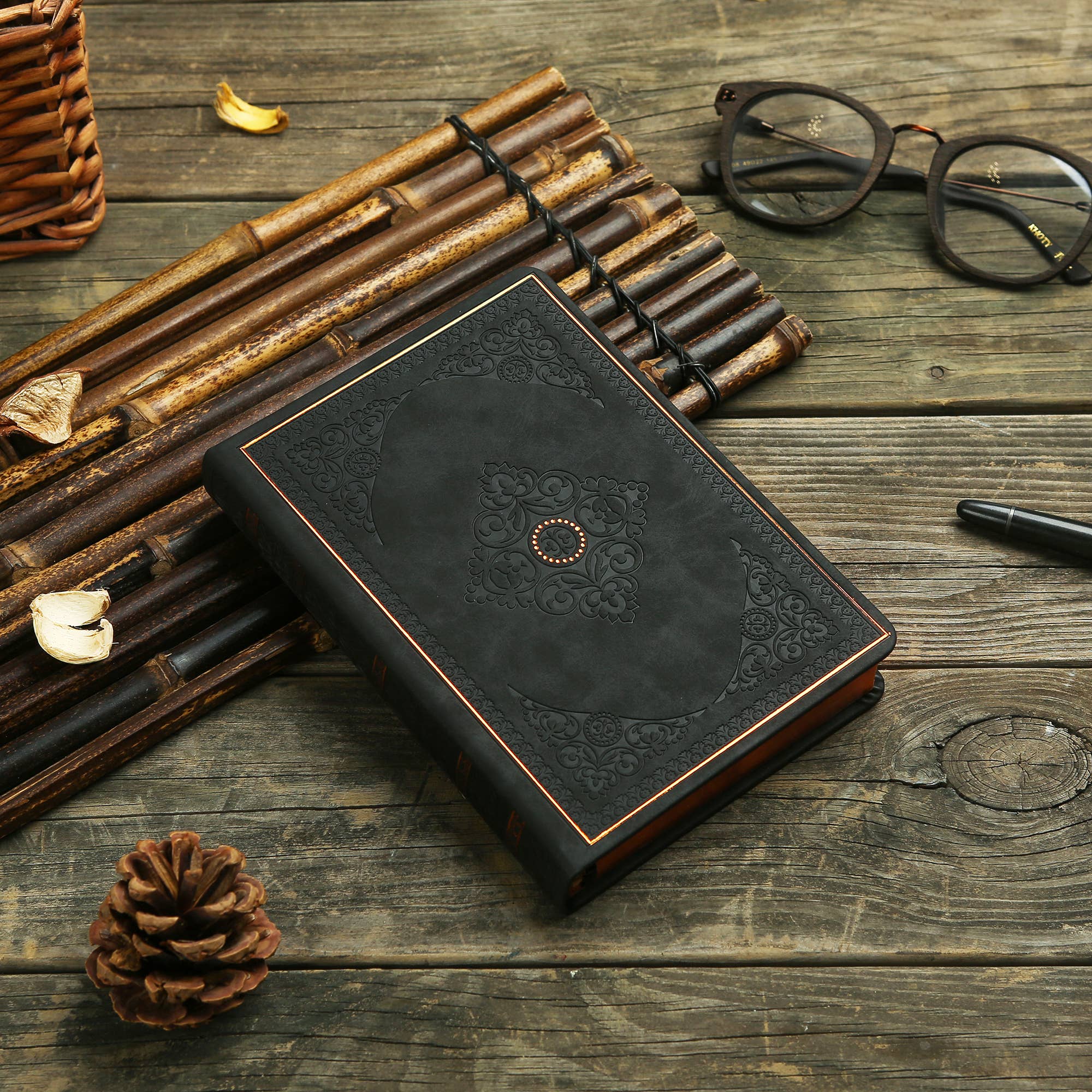 Vintage Classic Style Diary Notebook Vegan Leather (Black)