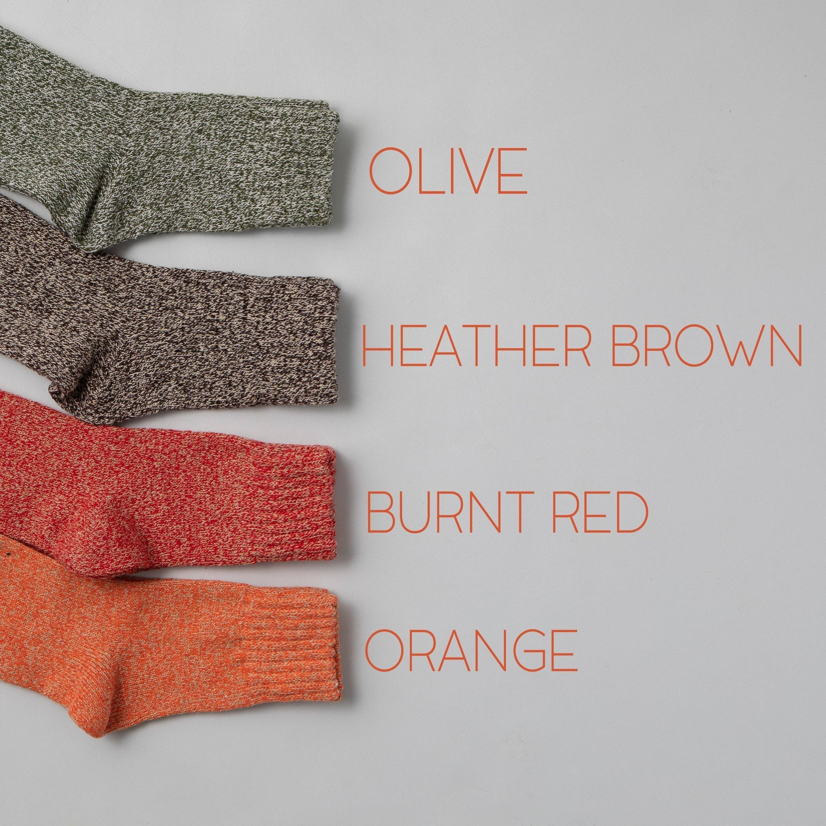 "On A Date With My Book Boyfriend" Women's Reading Socks: Green
